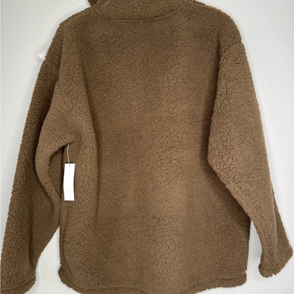 NWT Disney Chip & Dale Fleece Pullover - Picture 4 of 4